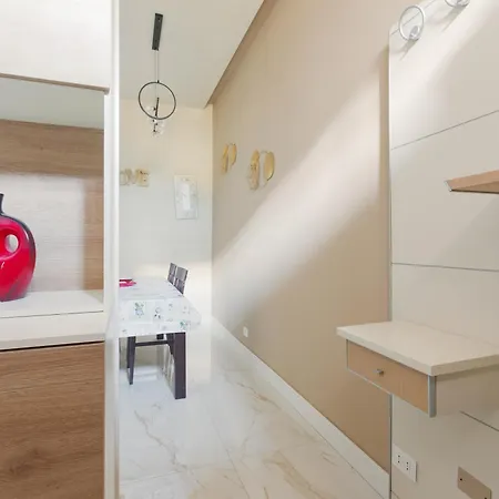 Guesthost - Bright With Balcony - Piazzale Loreto Apartman Milánó
