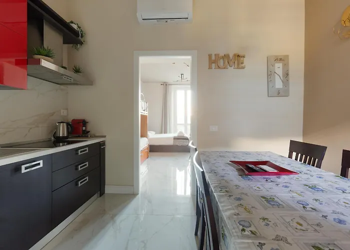 Apartament Guesthost - Bright With Balcony - Piazzale Loreto