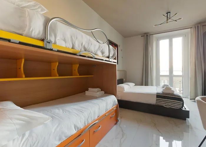 Apartament Guesthost - Bright With Balcony - Piazzale Loreto