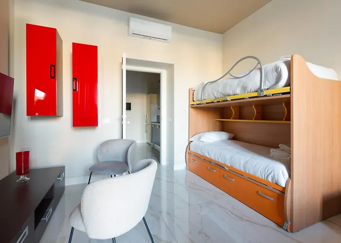 Apartament Guesthost - Bright With Balcony - Piazzale Loreto